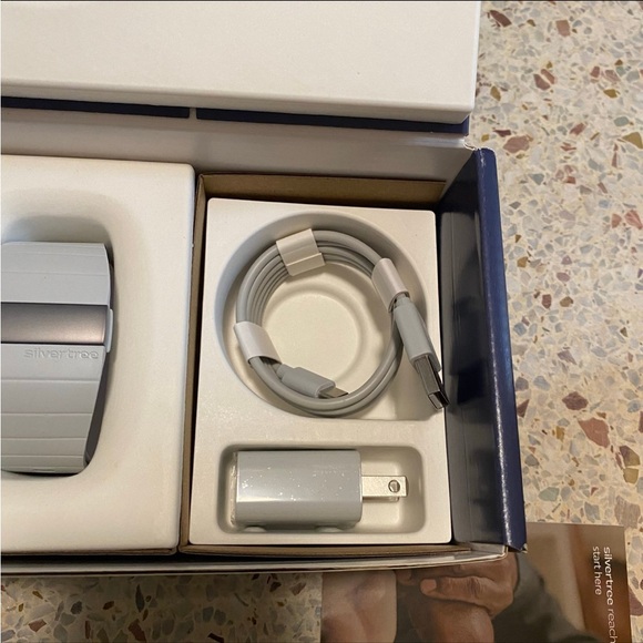 silvertree reach safety watch - Picture 4 of 8